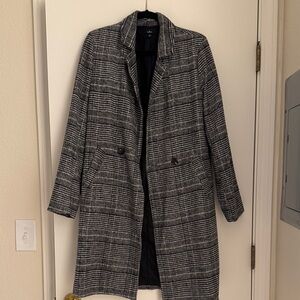 Lulu's black and grey long blazer in size small